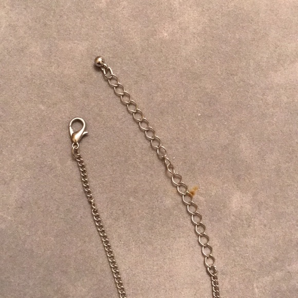 Costume silver bow necklace - Picture 5 of 5